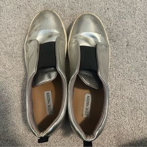 Steve Madden slip on sneakers